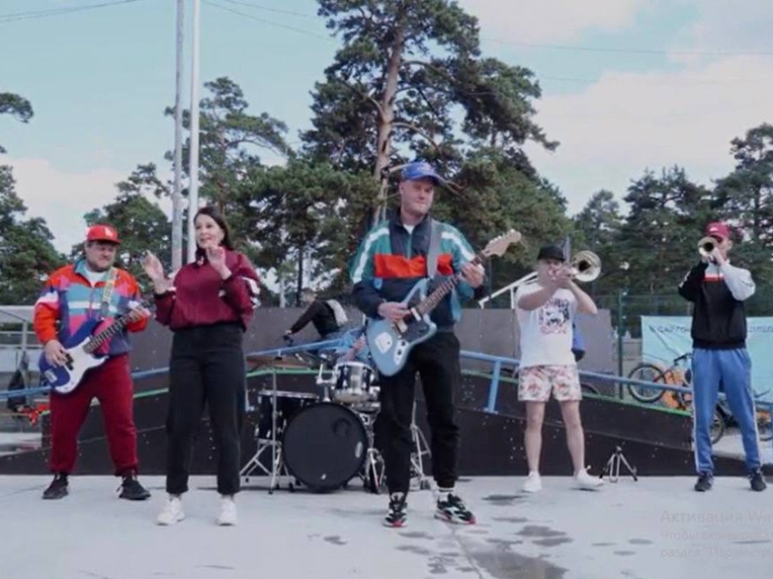 Группа «Карауокеры» записали песню и сняли клип для велофестиваля Velofest